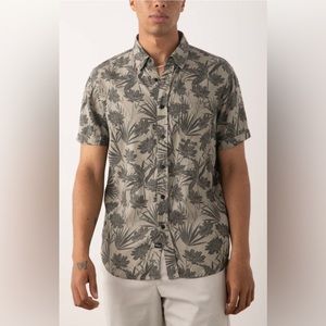 Rails - Carson Short Sleeve Shirt - Men’s Small - Color: Jungle Foliage Olive